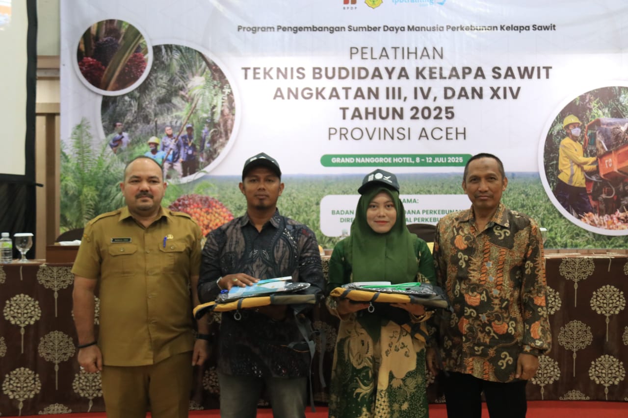Di Aceh, Puluhan Petani Dapat Jurus Kunci Memilih Bibit Sawit Unggul