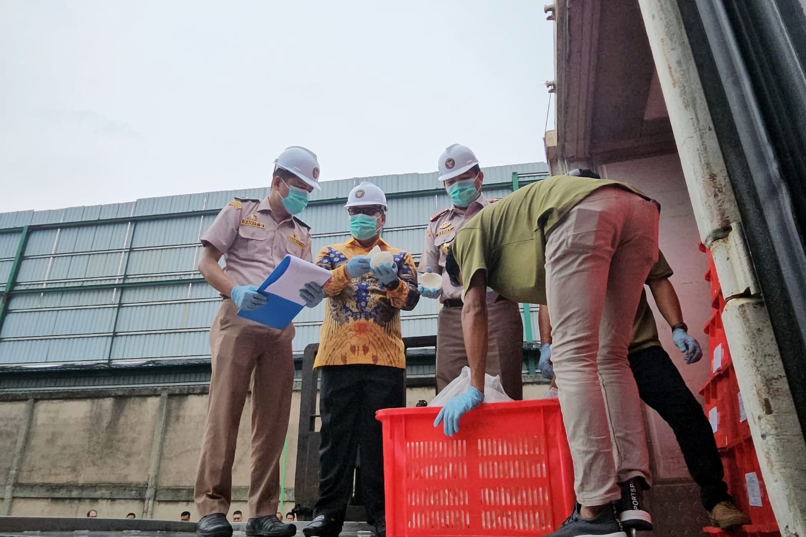 Wagub Kepri Lepas Ekspor Coconut Meat ke Negeri Jiran