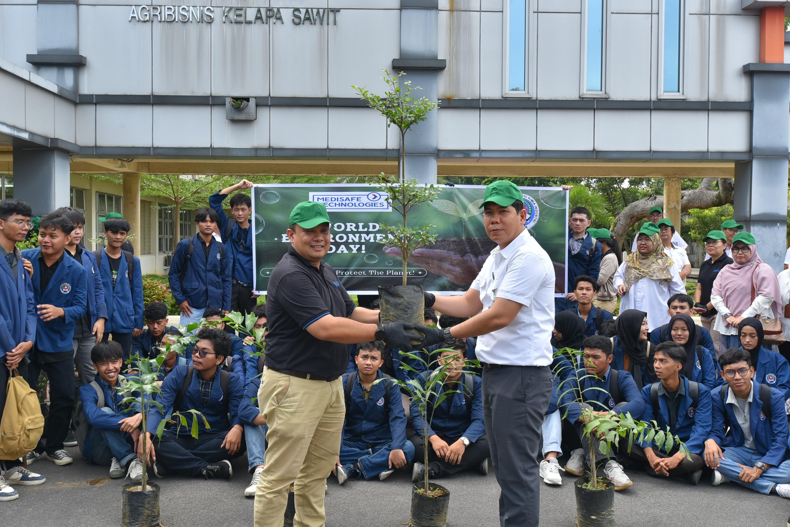 PTKI Medan dan Perusahaan Sarung Tangan Karet PT Medisafe Technologies Kompak Lakukan Ini