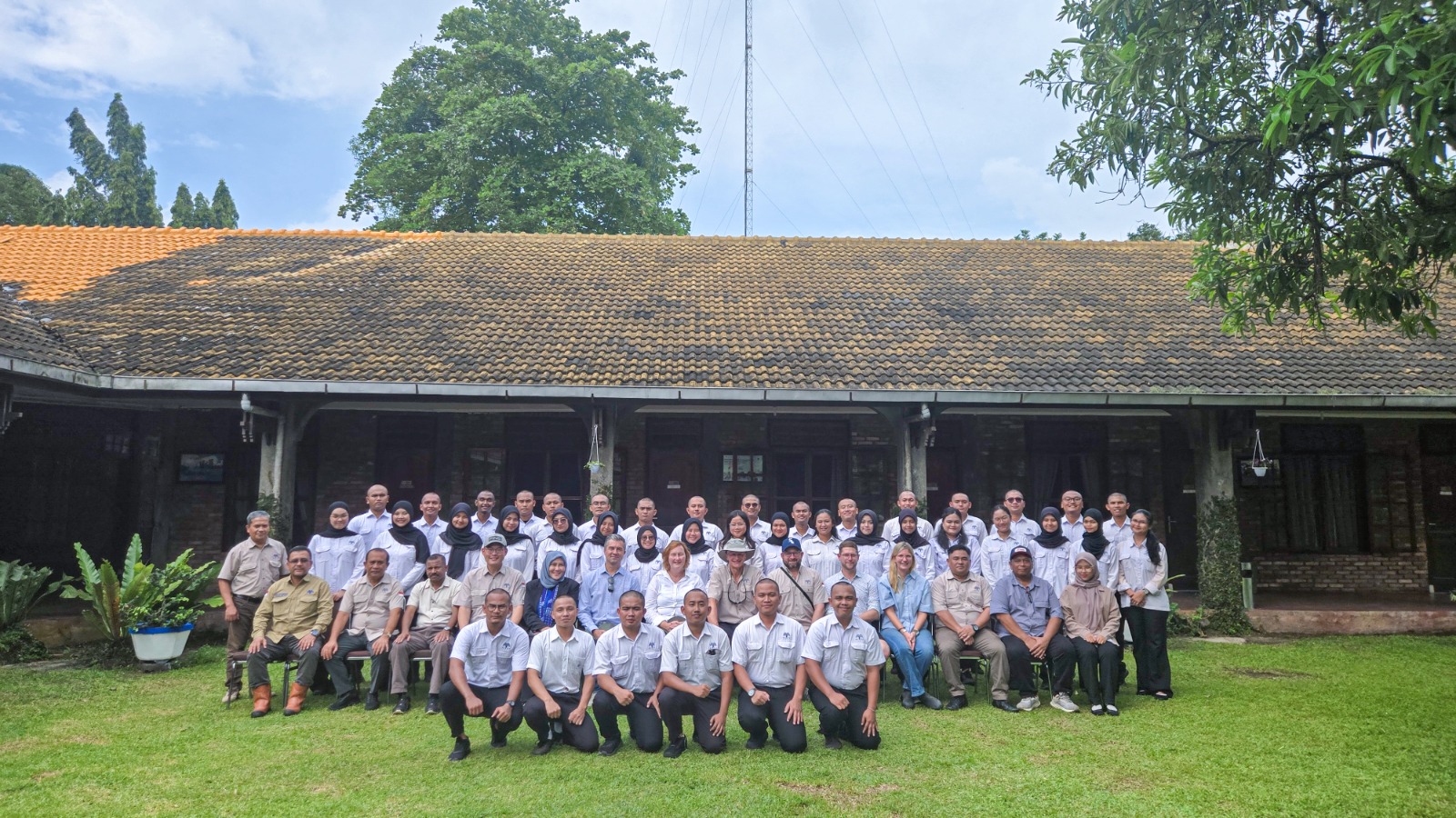 Dubes Belgia Lakukan Kunjungan ke PT Eastern Sumatra Indonesia (ESI) Kebun Maradja dan PT Kerasaan Indonesia