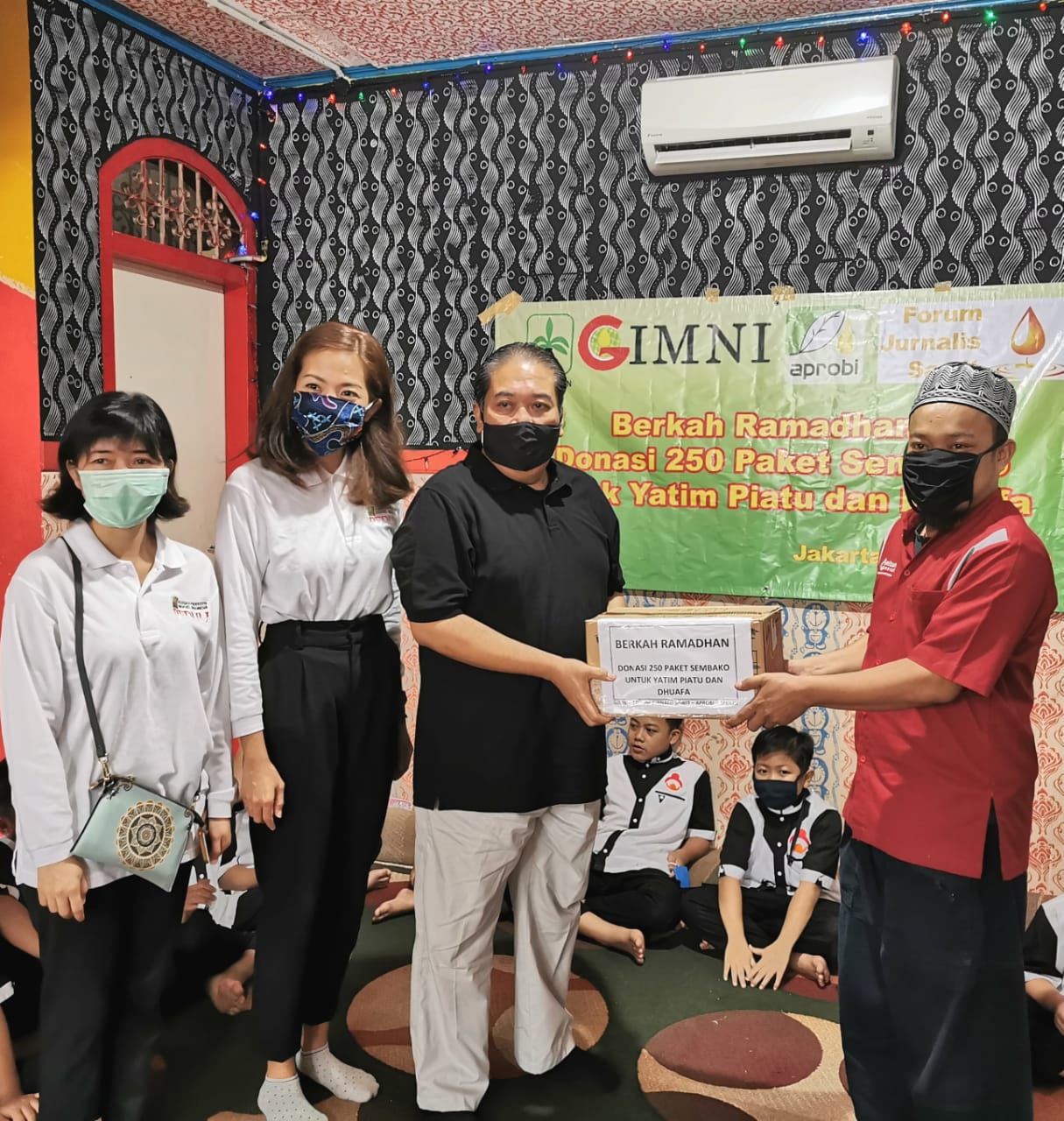 GIMNI, APROBI, dan APOLIN Menggandeng FJS Gelontorkan Bantuan Sembako