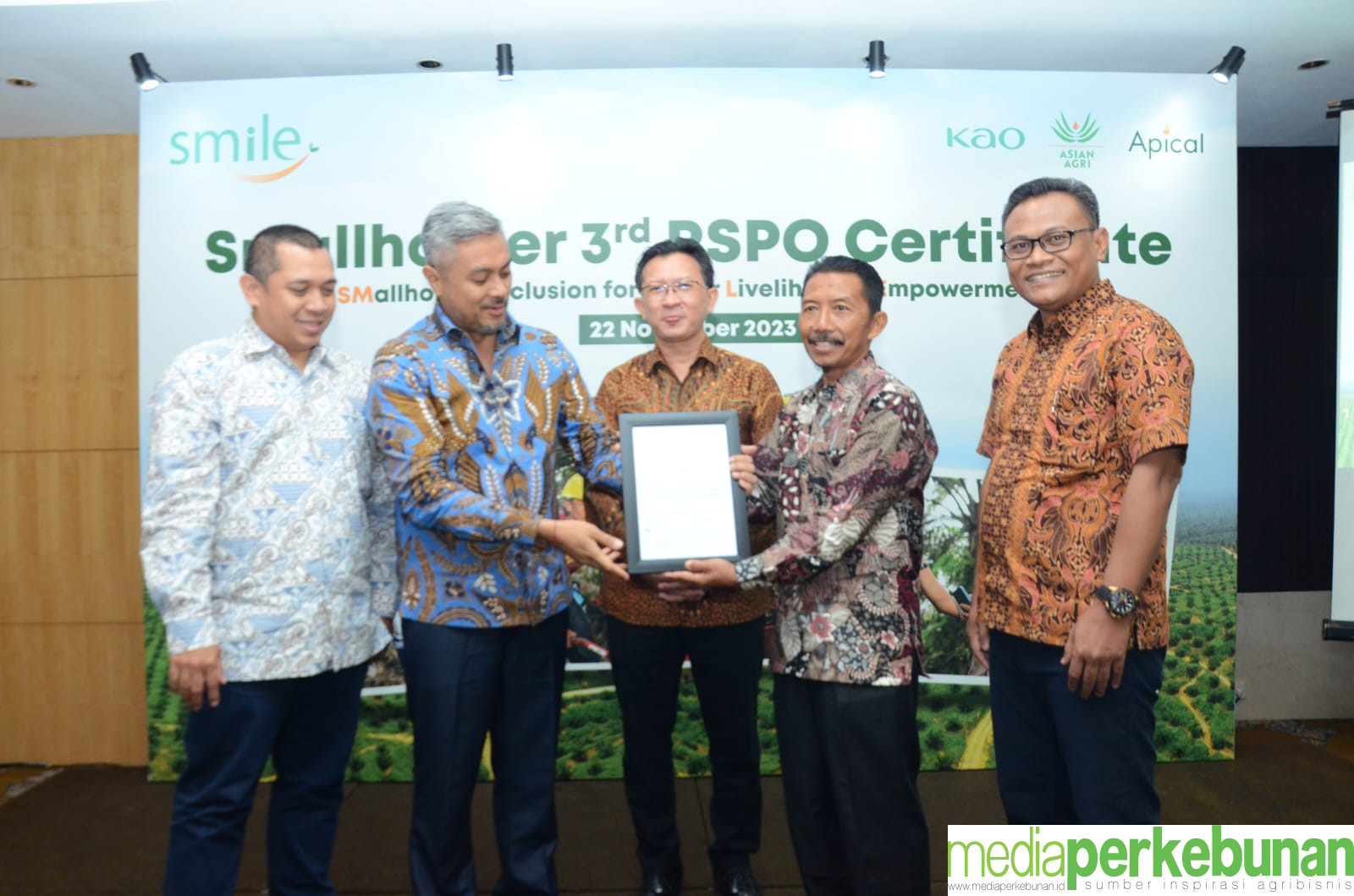 <strong>Program SMILE Raih Sertifikat RSPO Tahun Ketiga</strong>