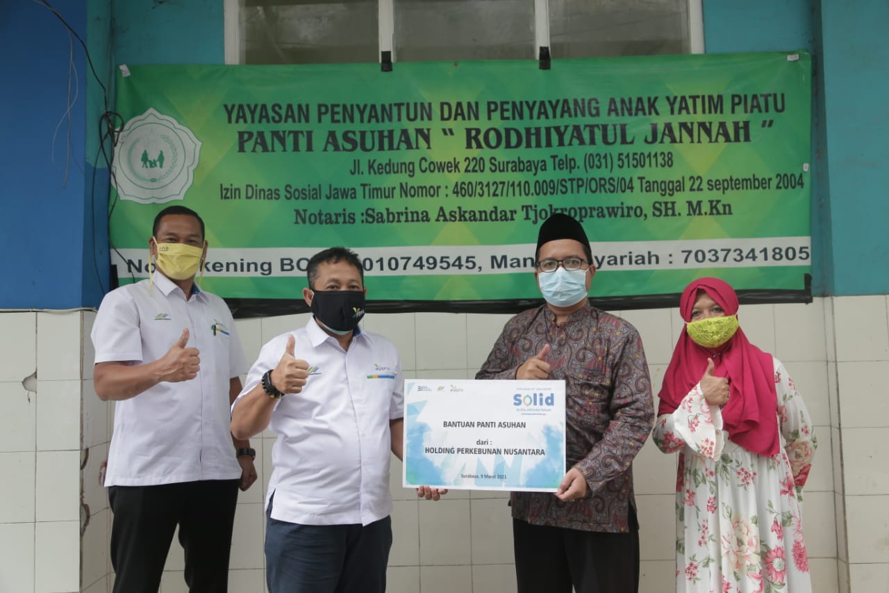 HUT Ke-25 PTPN Group, PTPN X Salurkan Bantuan ke Panti Asuhan