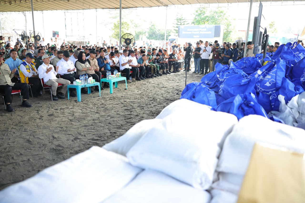 Mentan Amran Salurkan Bantuan Pangan, Masyarakat Aceh Sampaikan Terima Kasih