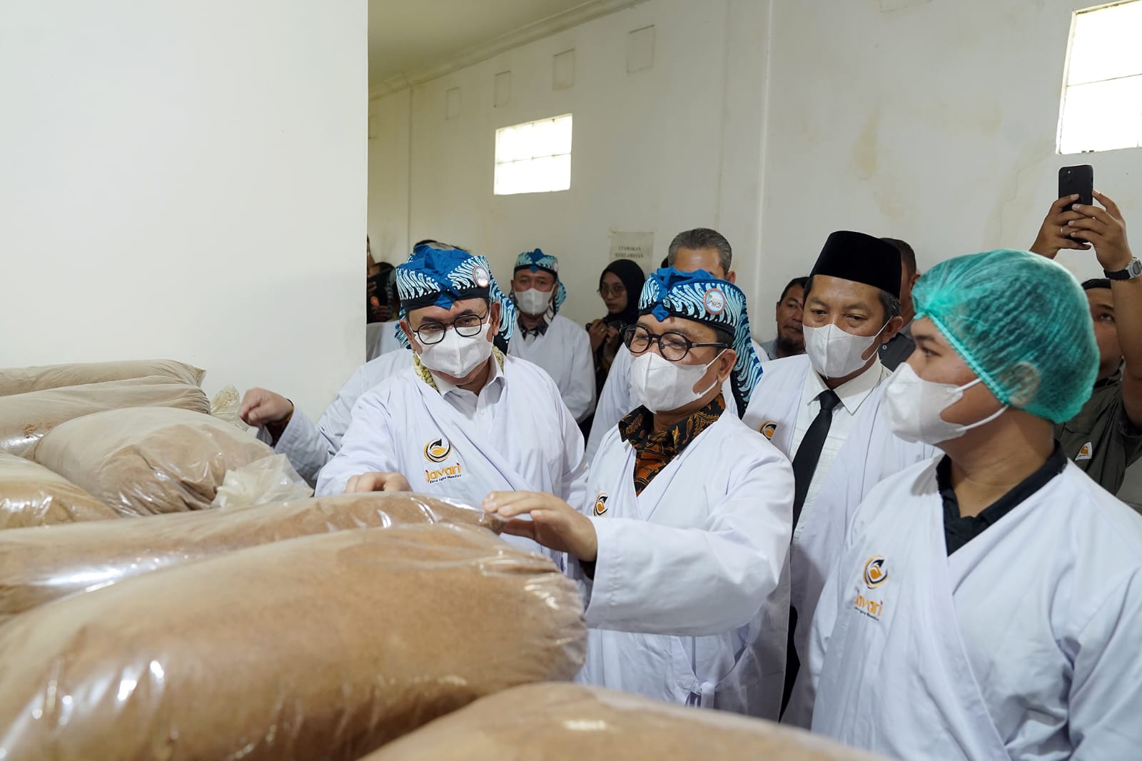 Gawat, Indonesia Terancam Kekurangan Penderes Kelapa!