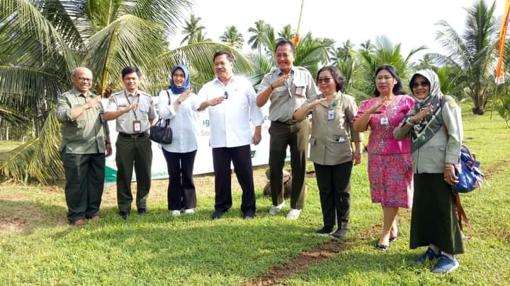 DITJENBUN REMAJAKAN 1.100 HA PALA DAN 900 HA KELAPA DI SULUT