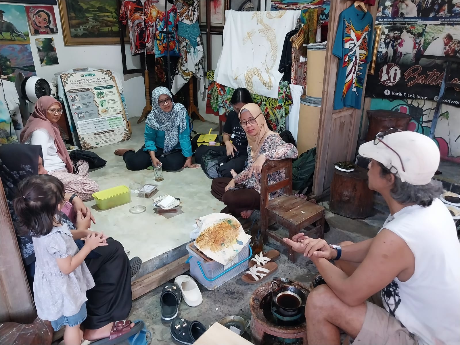 INSTIPER Yogyakarta Kenalkan Inovasi Malam Batik Kelapa Sawit