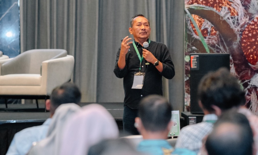 Efisiensi Polinasi Sawit: Peran Serangga Penyerbuk dan Senyawa Volatil dalam Meningkatkan Fruit Set