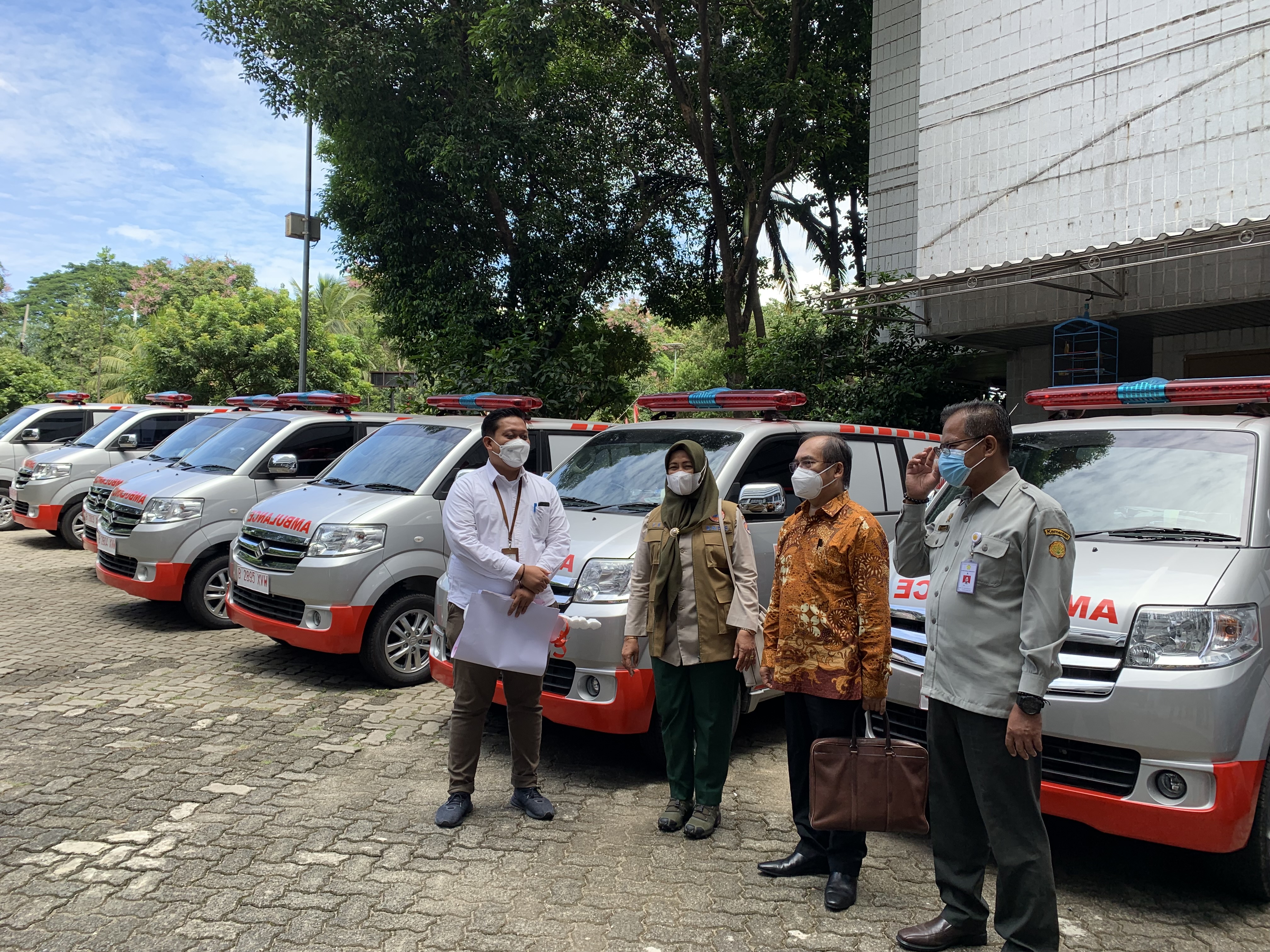 MINAMAS PLANTATION DONASIKAN 20 UNIT AMBULANCE DAN PAKET SEMBAKO KEPADA INSTANSI TERKAIT BAGI MASYARAKAT SEKITAR