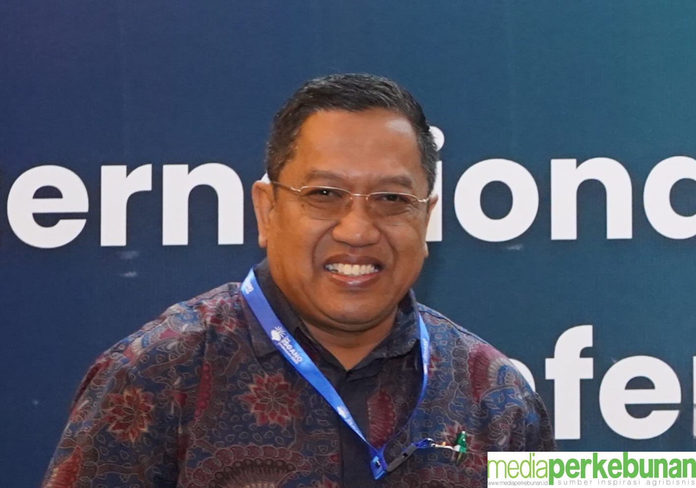 Peran Strategis Kelapa Sawit Menuju Indonesia Emas 2045: Tantangan dan Harapan