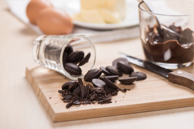 Kenali Perbedaan Cokelat Couverture dan Compound, Jangan Sampai Salah!