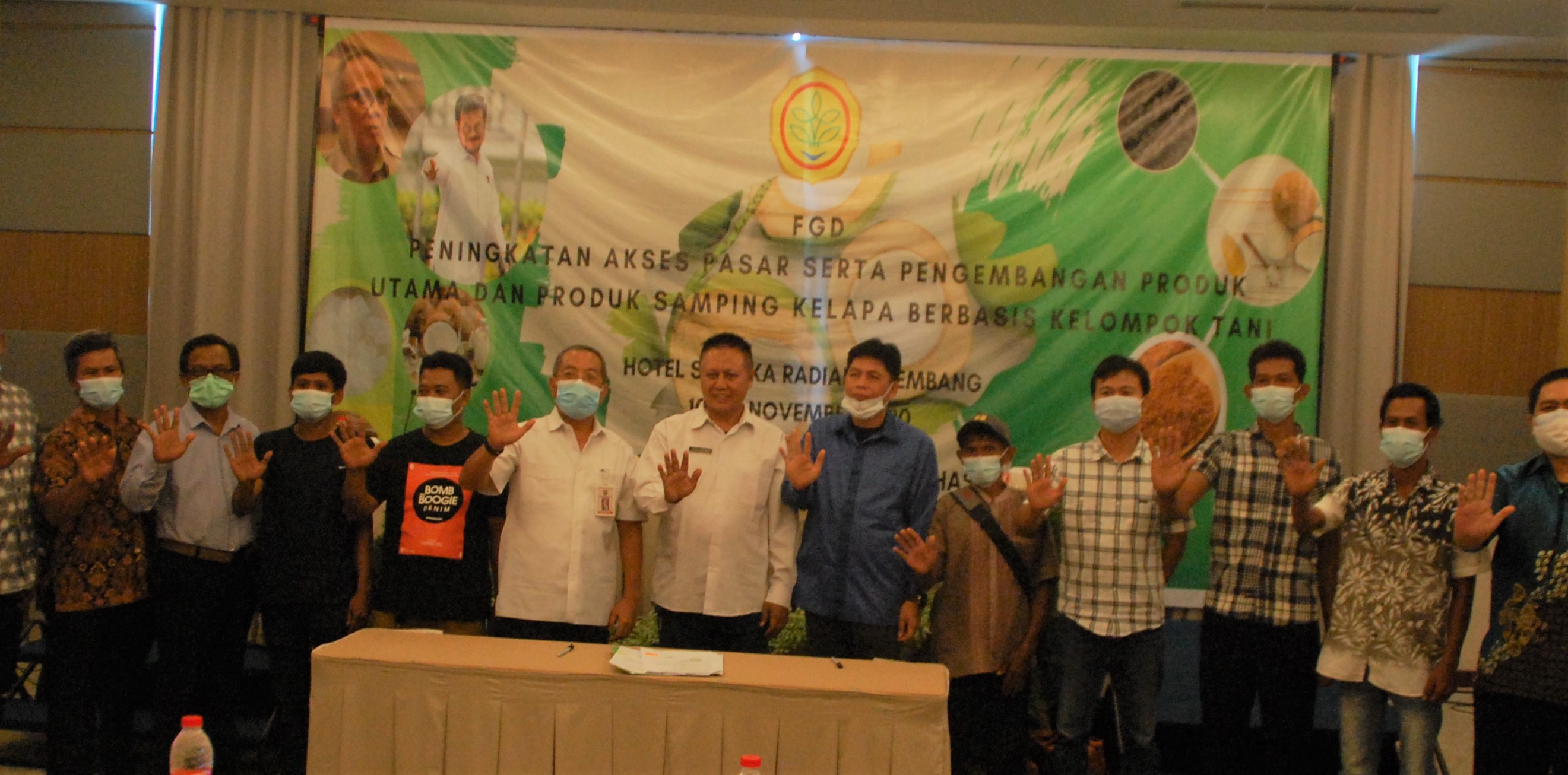SEBANYAK 20 KELOMPOK TANI KELAPA BERMITRA DENGAN PERUSAHAAN, AWAL KORPORASI PETANI