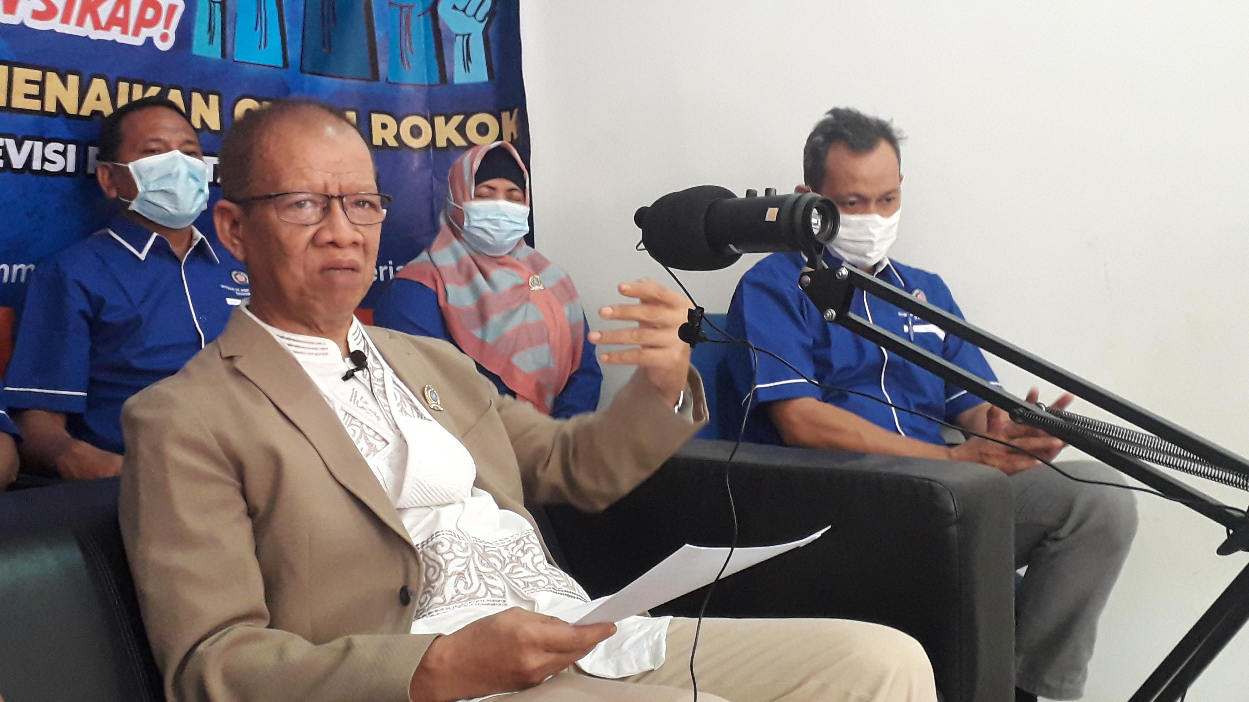 Naiknya Cukai Rokok di 2022 Berpotensi Memukul IHT