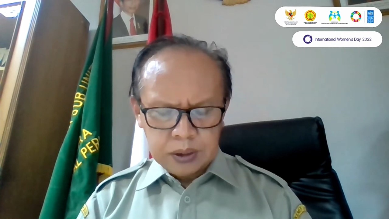 MEKANISASI BUKA PELUANG PEKERJAAN PEREMPUAN PADA PERKEBUNAN KELAPA SAWIT