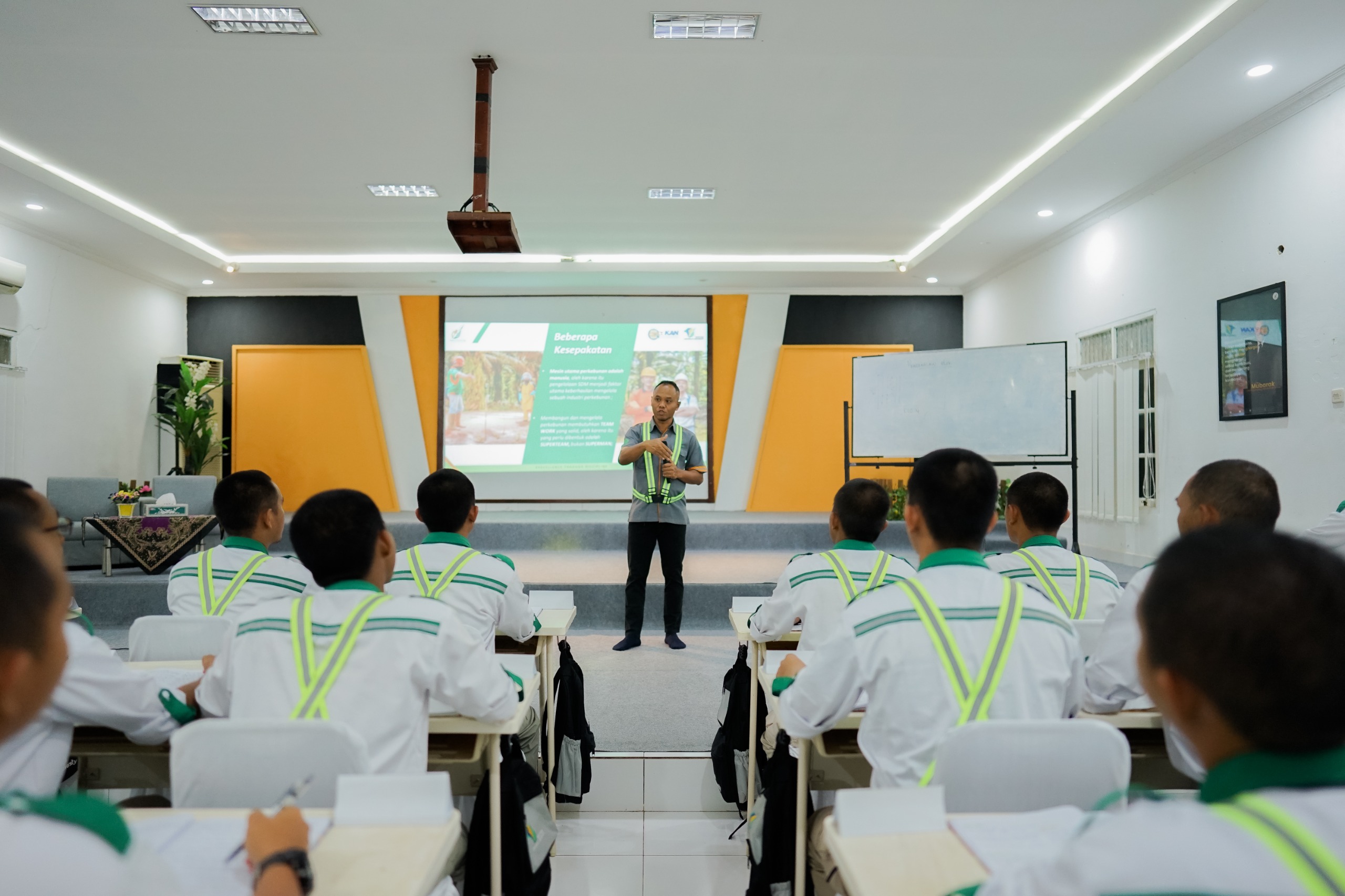 Program Bumitama Berdaya: Ekosistem Pendidikan dan Kebutuhan Industri Diselaraskan