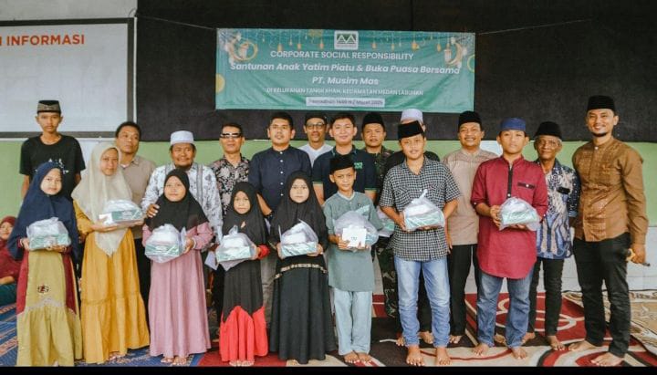 Jalankan Safari Ramadan, Musim Mas Group Santuni Ratusan Anak Yatim