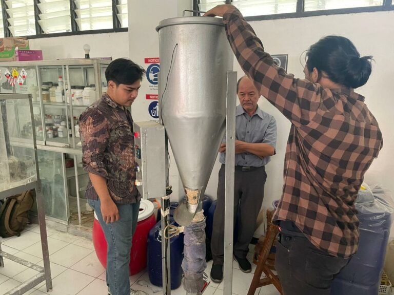Mahasiswa ITS Ciptakan Spouted Bed untuk Sorgum