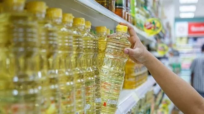 Bongkar Pasang Kebijakan Ciptakan Kekisruhan Minyak Goreng