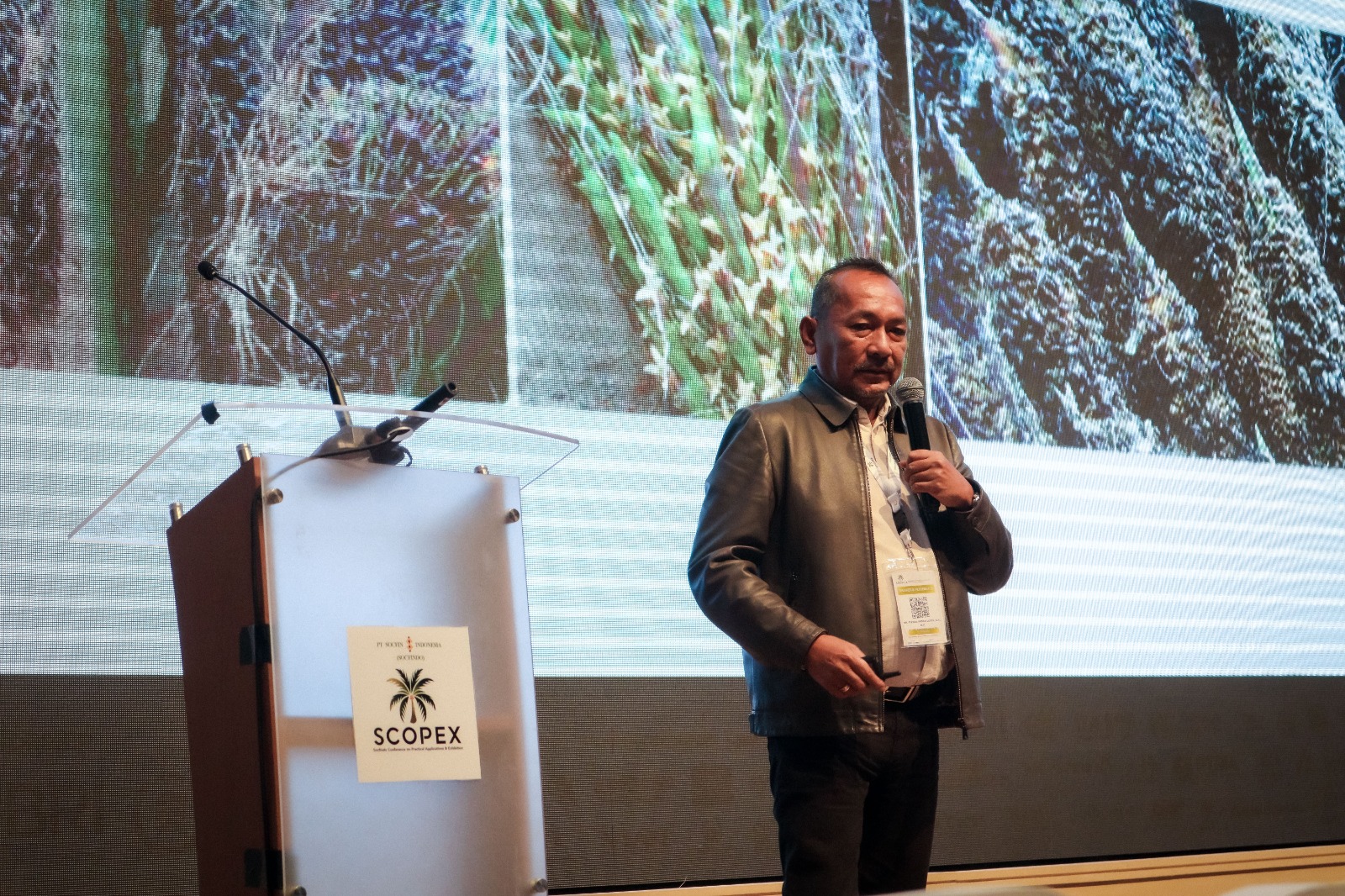 Dr. Fizrul di SCOPEX 2026: Mix It, Max It! Pola Tanam Multivarietas untuk Maksimalkan Produksi Sawit