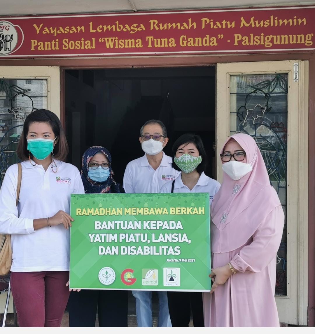 Forwatan dan Tiga Asosiasi Hilir Sawit Salurkan Bantuan Kepada 4 Yayasan