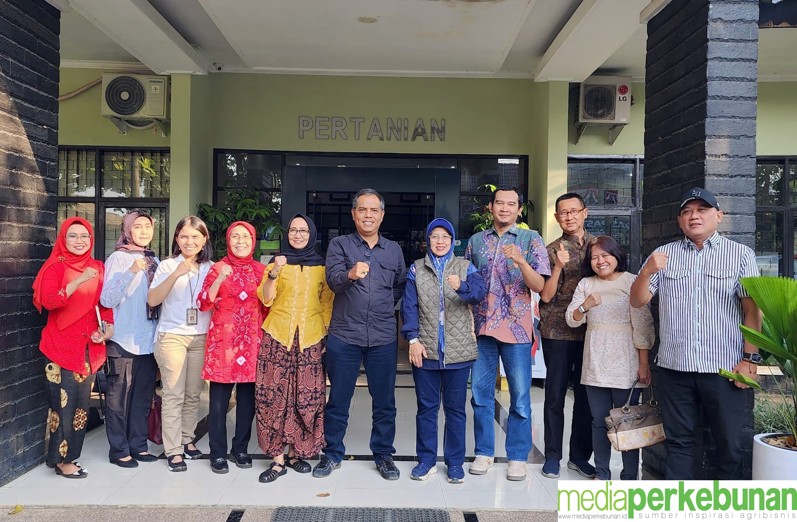 Center of Excelent (CoE) Wujud Keberpihakan Pemerintah kepada Pekebun