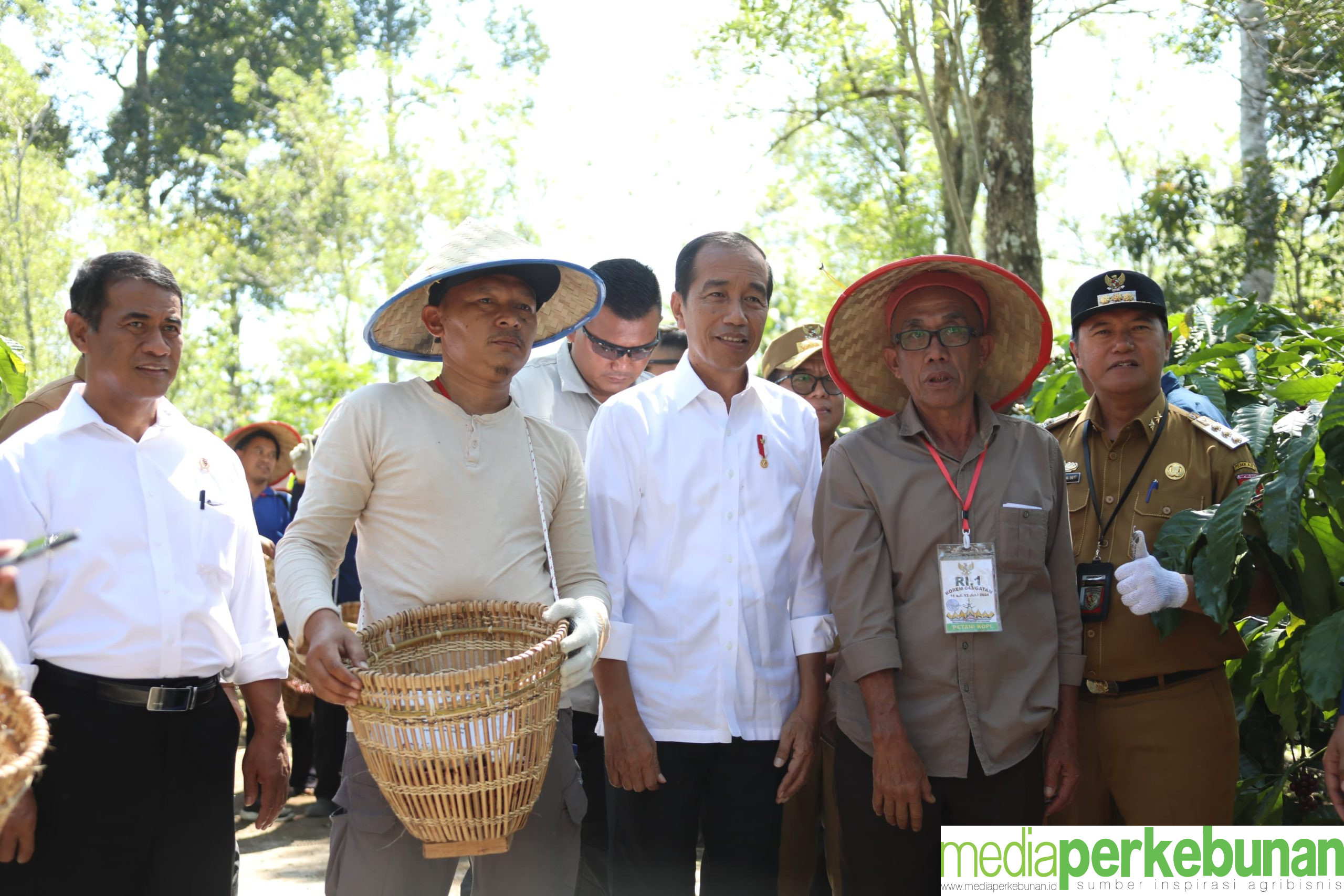 Presiden Bersama Mentan Pacu Peningkatan Kesejahteraan Petani Kopi Lampung Barat