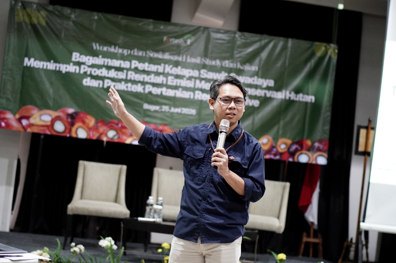 Pertanian Regeneratif Pada Kebun Sawit Rakyat Tingkatkan Karbon Organik Tanah