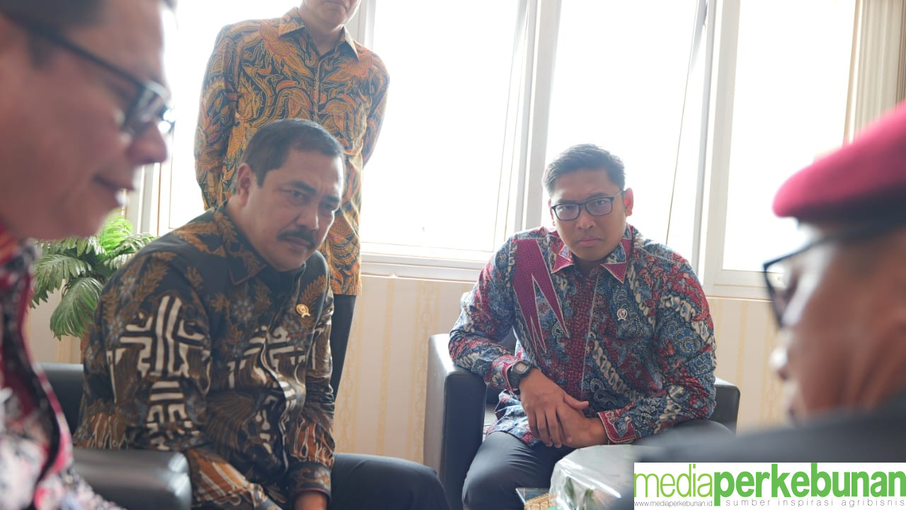 Wamentan Sudaryono Dampingi Menteri Impas