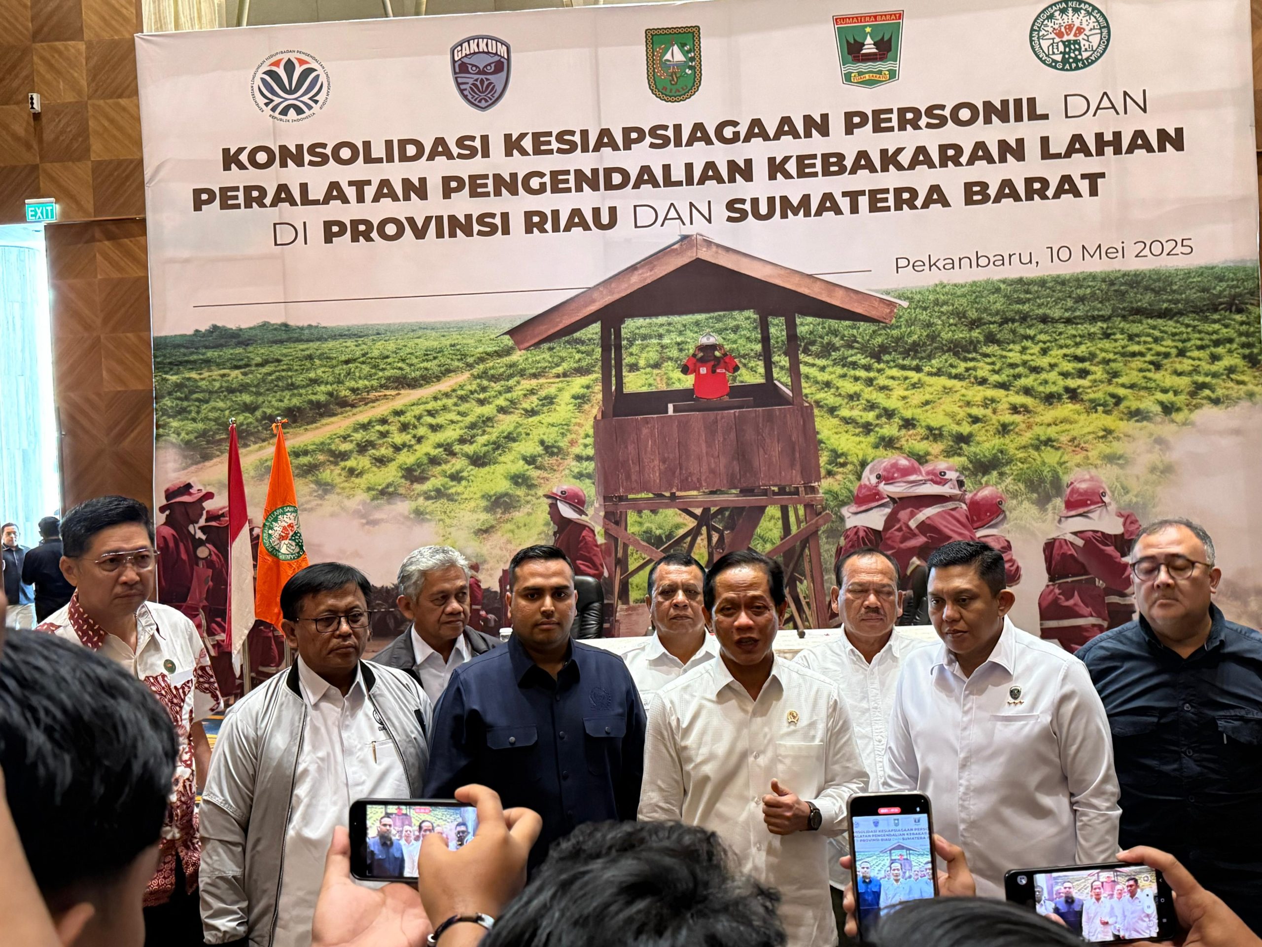Gandeng GAPKI Menteri Lingkungan Hidup Pastikan Kesiapan Antisipasi Karhutla di Riau