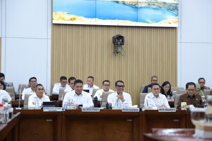 Mentan Minta Benahi Gula Nasional: Bongkar Ratoon, Larangan Terbatas, dan Revitalisasi Pabrik