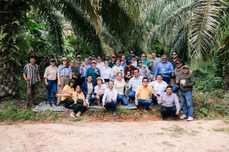 Lintasi Sungai di Jantung Amazon, Buyer dari AS Kunjungi Perkebunan Sawit Bersertifikat RSPO Milik Rakyat Peru