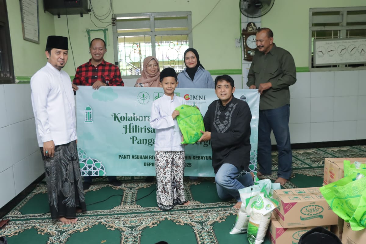 Forwatan dan Tiga Asosiasi Hilir Sawit Berbagi Manfaat Produk Turunan Sawit kepada Ratusan Yatim Piatu