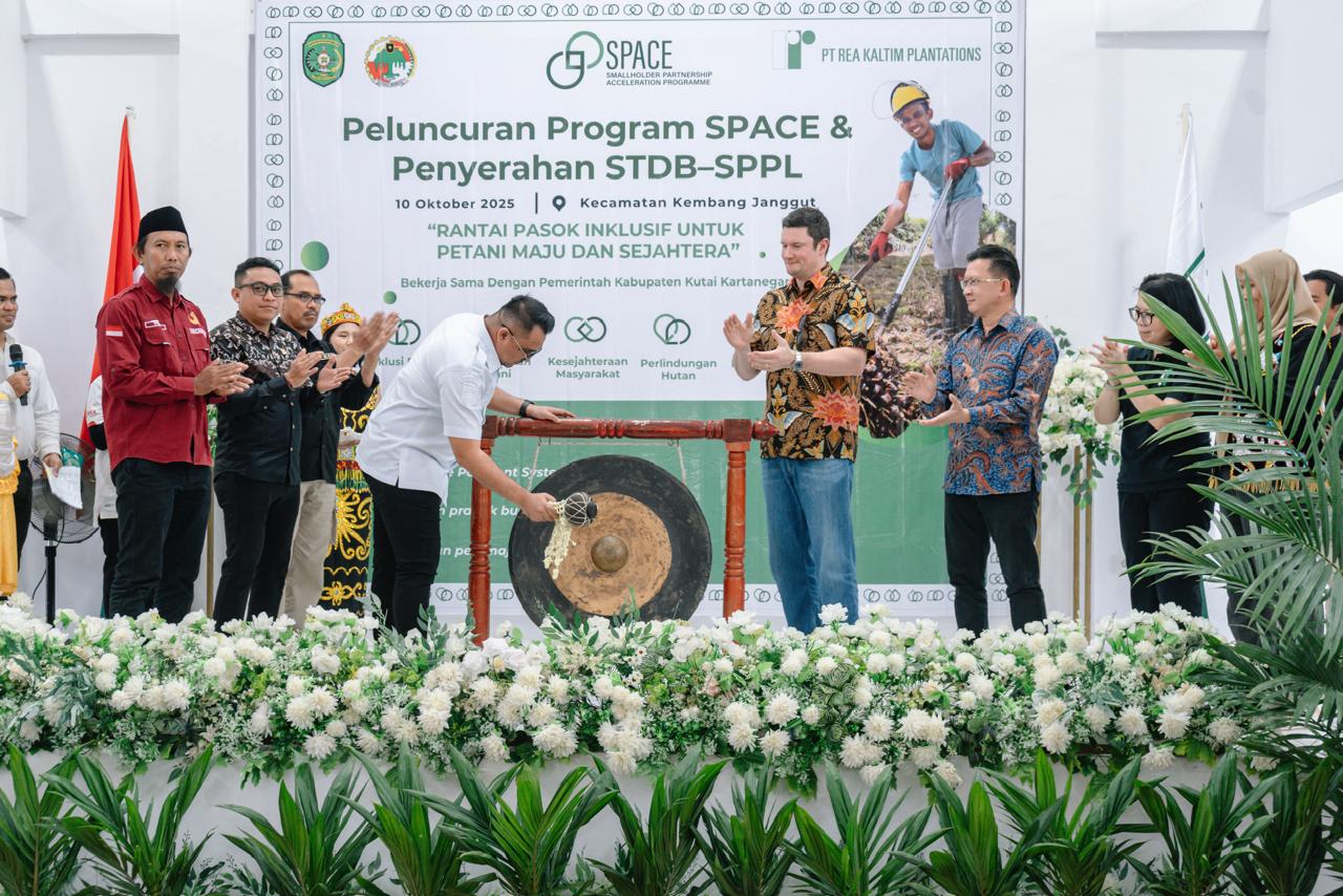 PT REA KALTIM PLANTATIONS Luncurkan Program SPACE dan Serahkan Sertifikasi STDB serta SPPL, Perkuat Kemitraan Petani di Kutai Kartanegara